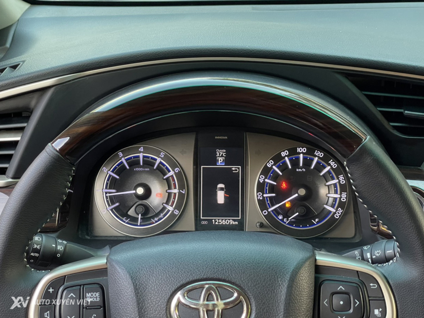 Toyota Innova V 2.0AT 2016 Toyota Innova V 2.0AT 2016