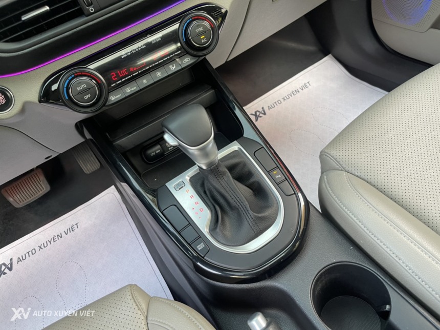 Kia Cerato 1.6AT Luxury 2020 Kia Cerato 1.6AT Luxury 2020