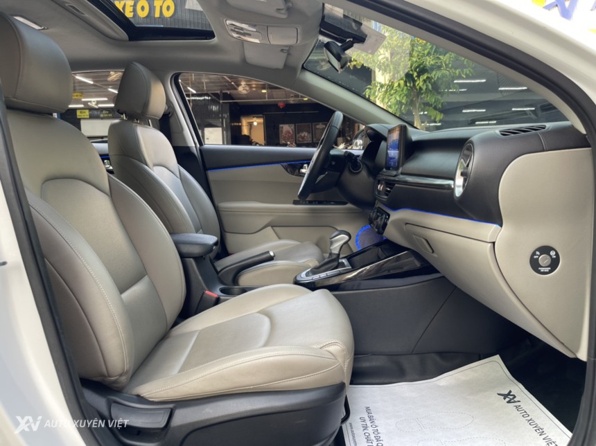 Kia Cerato 1.6AT Luxury 2020 Kia Cerato 1.6AT Luxury 2020