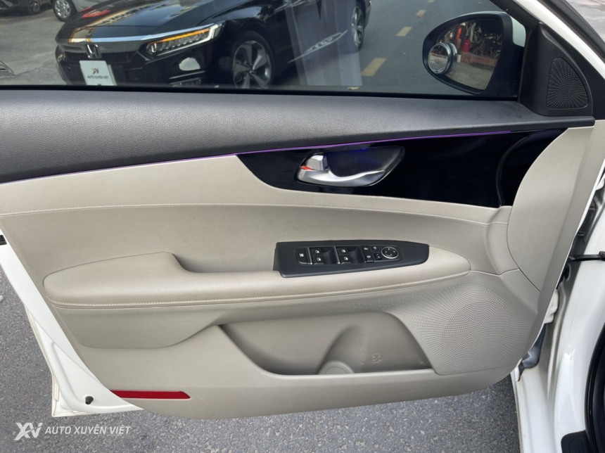 Kia Cerato 1.6AT Luxury 2020 Kia Cerato 1.6AT Luxury 2020