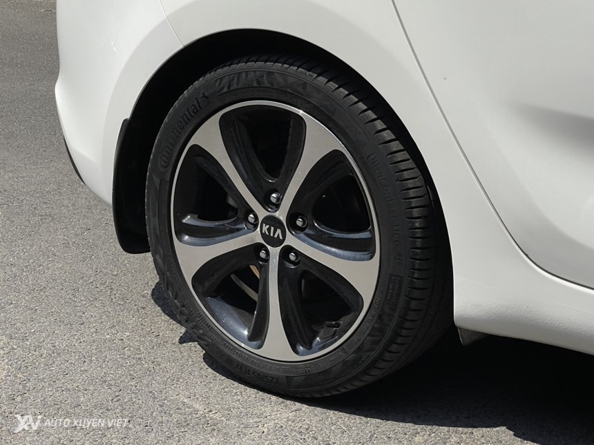 Kia Rondo 2.0GAT 2016 Kia Rondo 2.0GAT 2016