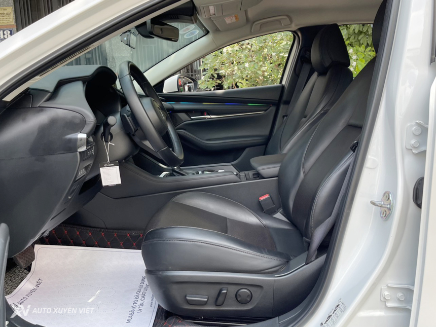 Mazda 3 1.5AT Luxury 2022 Mazda 3 1.5AT Luxury 2022