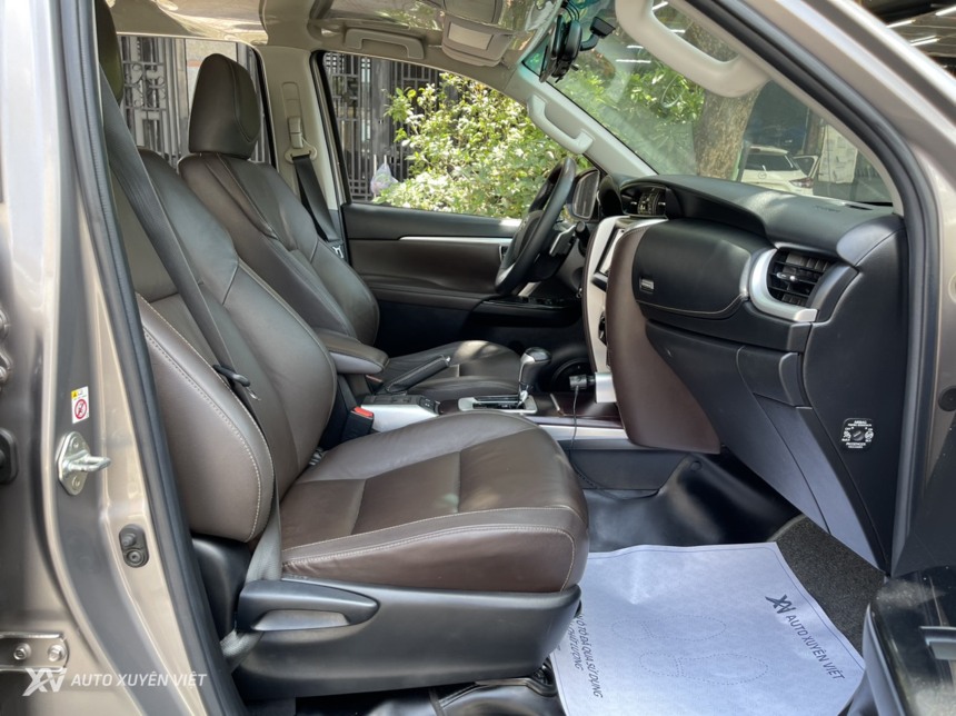 Toyota Fortuner 2.4G 4x2AT 2019 Máy Dầu