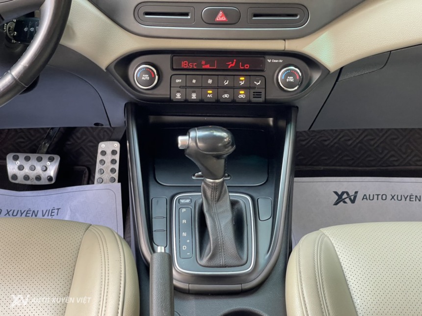 Kia Rondo 2.0GAT 2017 Kia Rondo 2.0GAT 2017