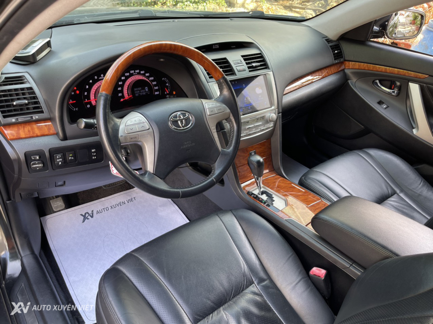 Toyota Camry 3.5Q 2012