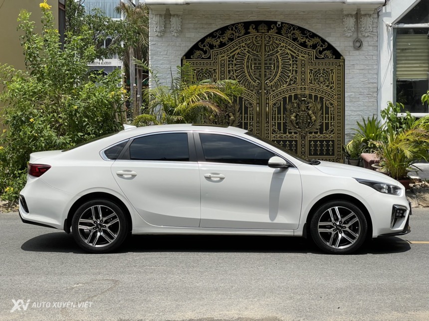 Kia Cerato 1.6AT Luxury 2020 Kia Cerato 1.6AT Luxury 2020