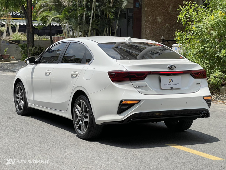Kia Cerato 1.6AT Luxury 2020 Kia Cerato 1.6AT Luxury 2020