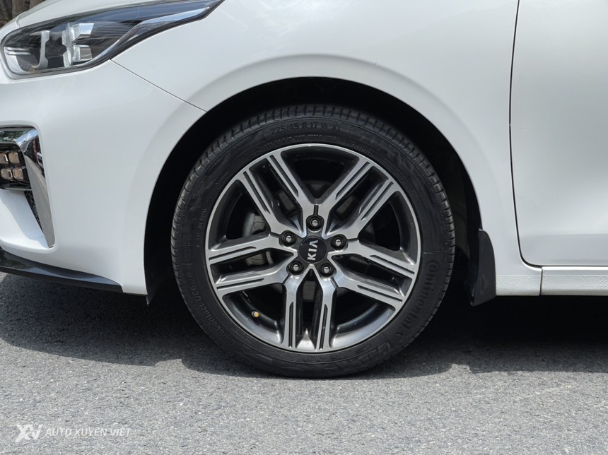 Kia Cerato 1.6AT Luxury 2020 Kia Cerato 1.6AT Luxury 2020