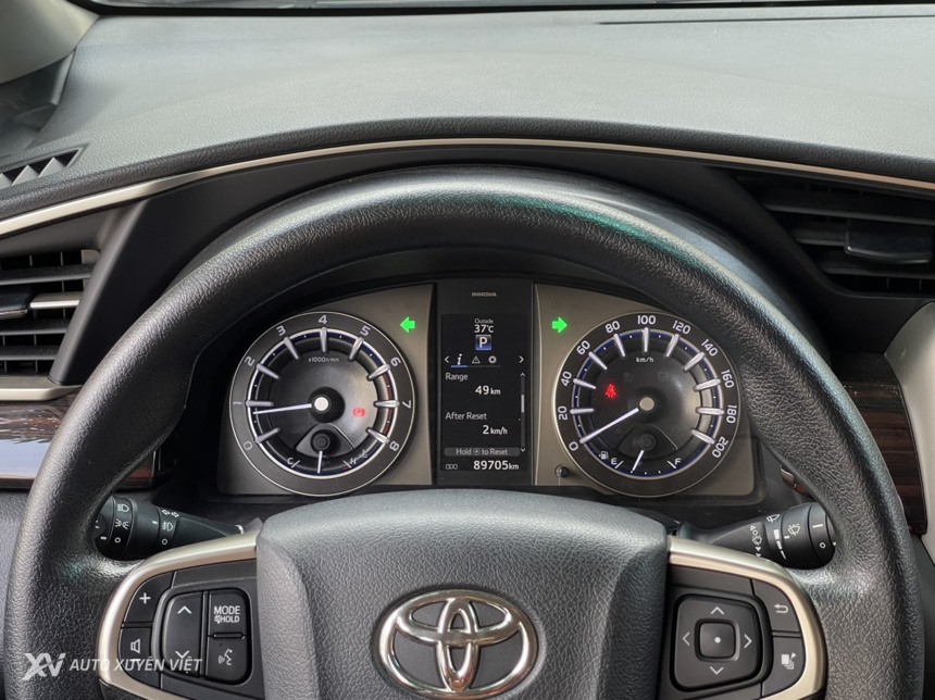 Toyota Innova 2.0G AT 2018