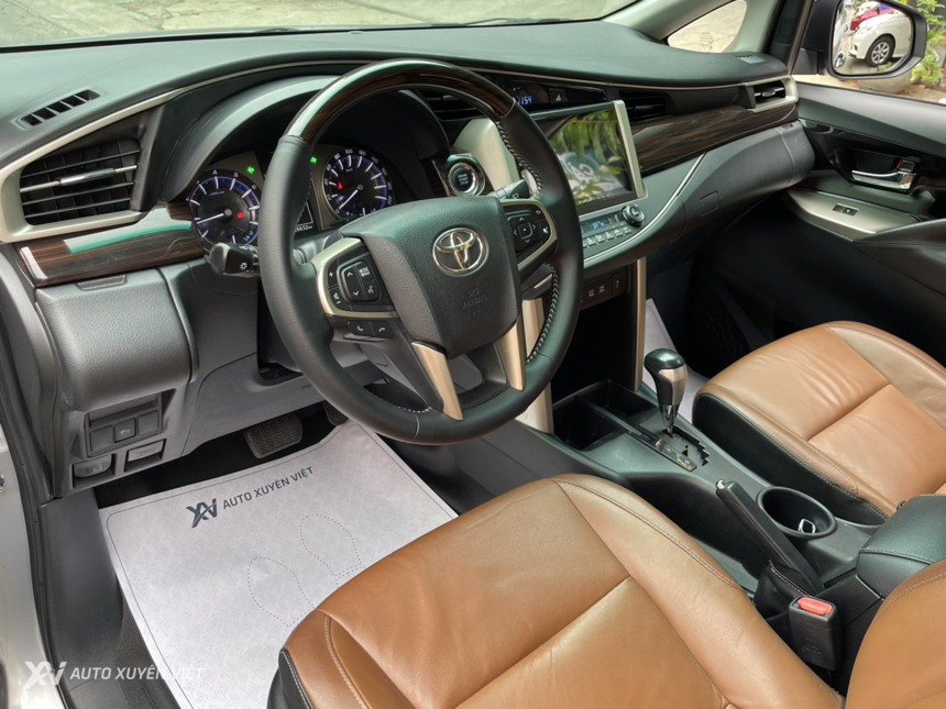Toyota Innova 2.0V 2016 Toyota Innova 2.0V 2016
