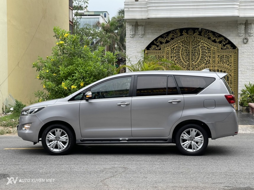 Toyota Innova 2.0V 2016 Toyota Innova 2.0V 2016