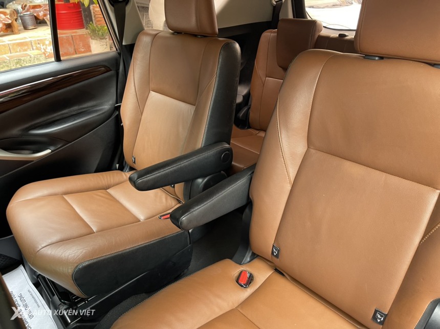 Toyota Innova 2.0V 2016 Toyota Innova 2.0V 2016