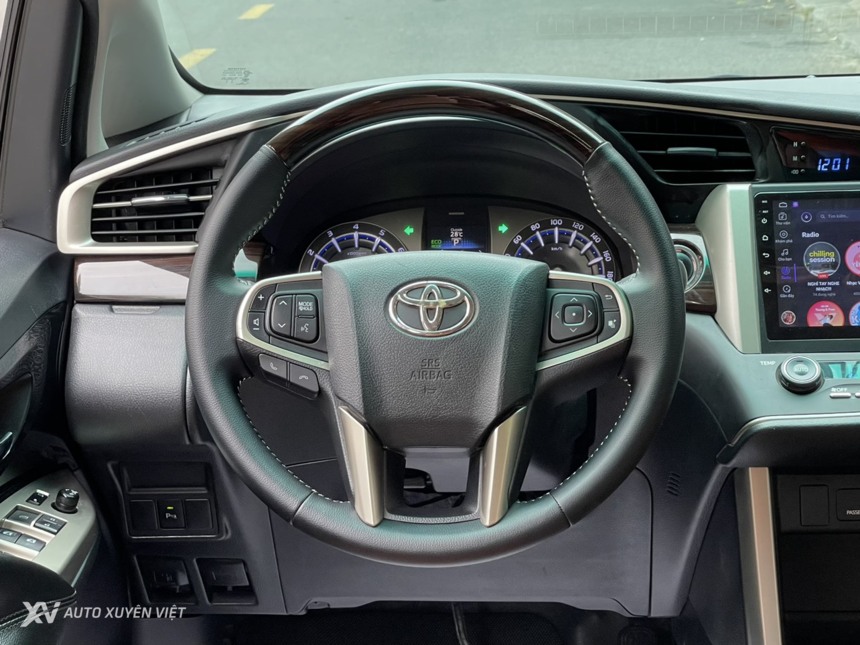 Toyota Innova 2.0V 2016 Toyota Innova 2.0V 2016