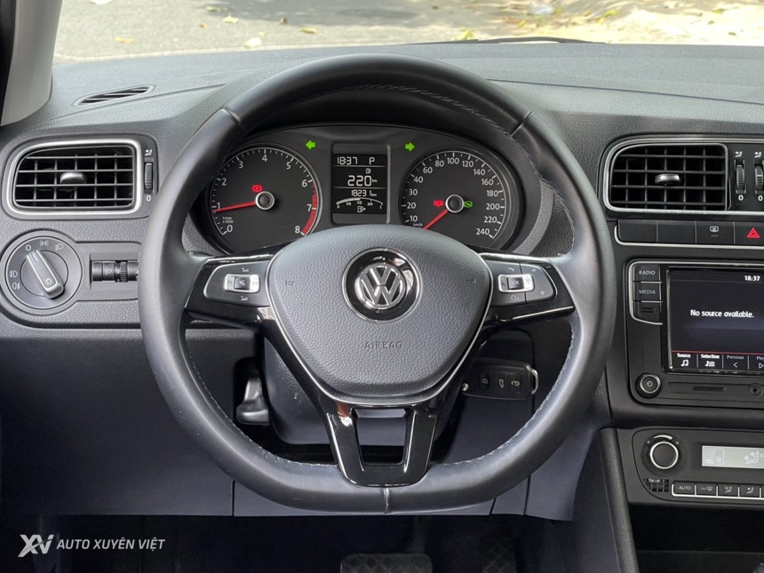 Volkswagen Polo Hatchback 1.6AT 2021 Volkswagen Polo Hatchback 1.6AT 2021