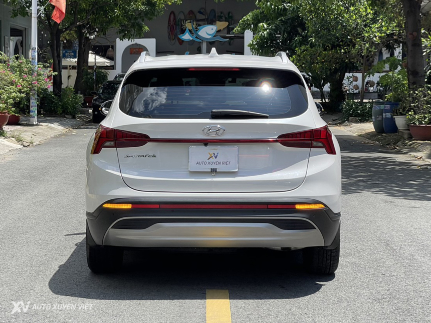 Hyundai Santafe Xăng Tiêu Chuẩn 2.5L 2022 Hyundai Santafe Xăng Tiêu Chuẩn 2.5L 2022