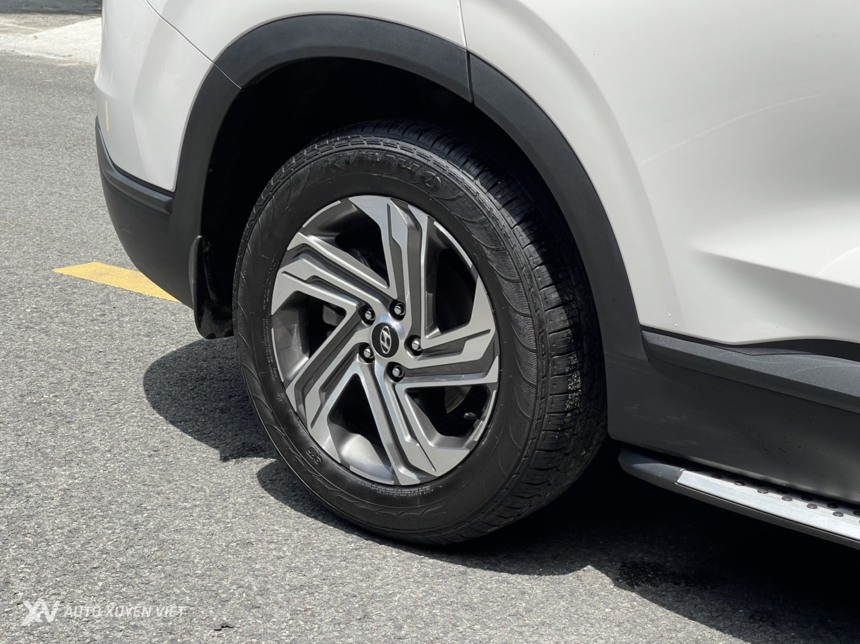 Hyundai Santafe Xăng Tiêu Chuẩn 2.5L 2022 Hyundai Santafe Xăng Tiêu Chuẩn 2.5L 2022