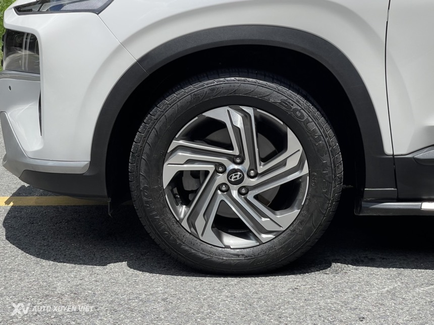 Hyundai Santafe Xăng Tiêu Chuẩn 2.5L 2022 Hyundai Santafe Xăng Tiêu Chuẩn 2.5L 2022