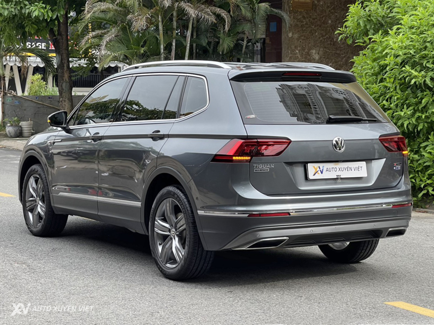 Volkswagen Tiguan Luxury S 2.0AT 4x4 2020 Volkswagen Tiguan Luxury S 2.0AT 4x4 2020