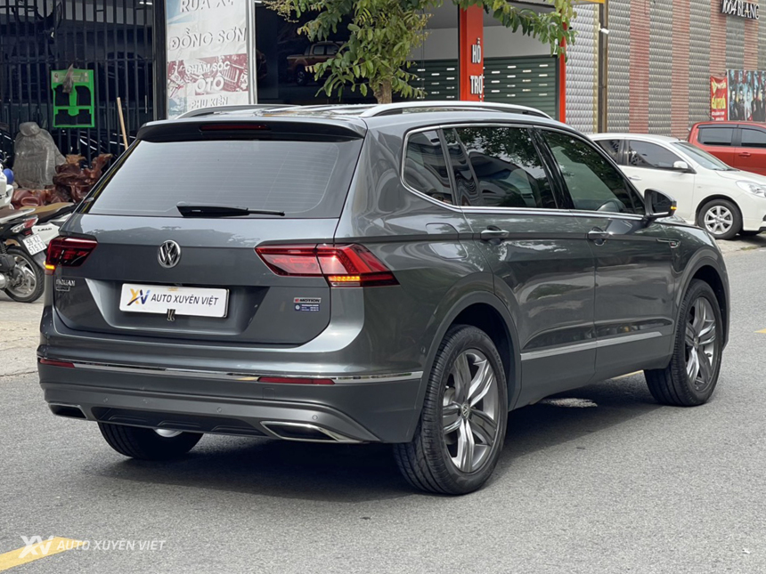 Volkswagen Tiguan Luxury S 2.0AT 4x4 2020 Volkswagen Tiguan Luxury S 2.0AT 4x4 2020