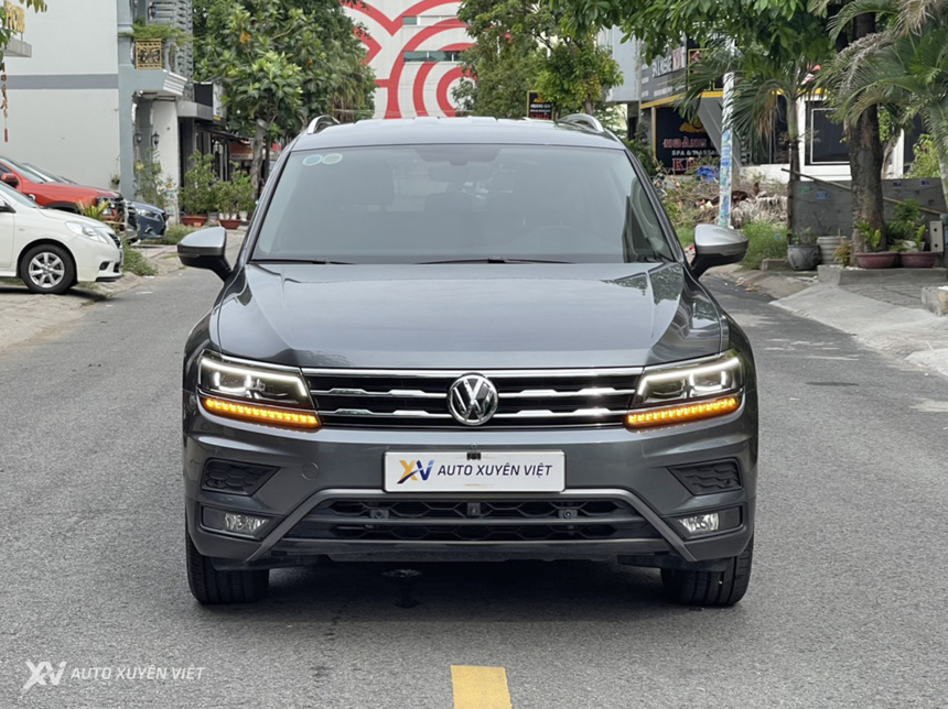 Volkswagen Tiguan Luxury S 2.0AT 4x4 2020 Volkswagen Tiguan Luxury S 2.0AT 4x4 2020