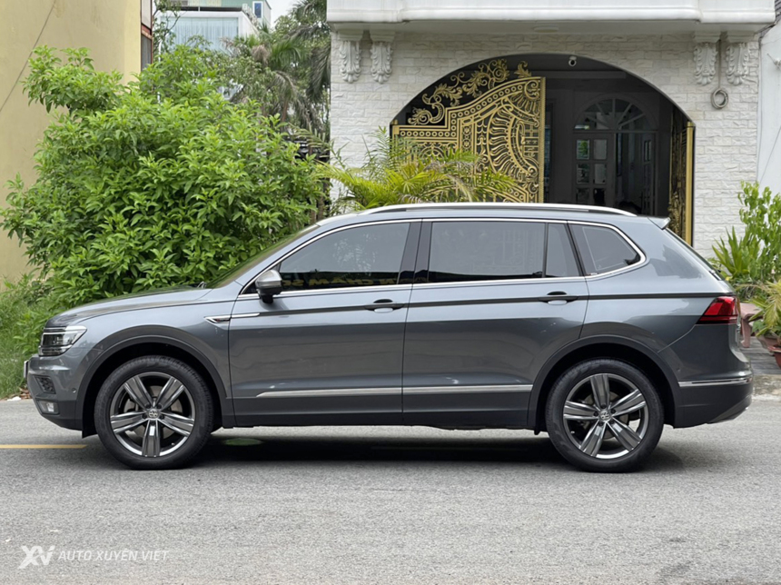 Volkswagen Tiguan Luxury S 2.0AT 4x4 2020 Volkswagen Tiguan Luxury S 2.0AT 4x4 2020