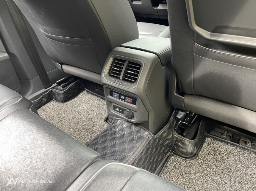 Volkswagen Tiguan Luxury S 2.0AT 4x4 2020 Volkswagen Tiguan Luxury S 2.0AT 4x4 2020