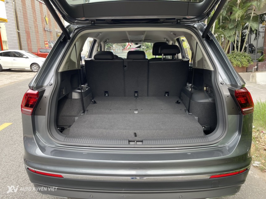 Volkswagen Tiguan Luxury S 2.0AT 4x4 2020 Volkswagen Tiguan Luxury S 2.0AT 4x4 2020