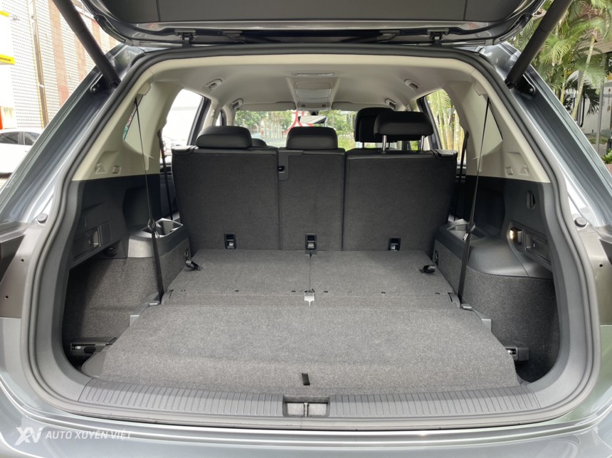 Volkswagen Tiguan Luxury S 2.0AT 4x4 2020 Volkswagen Tiguan Luxury S 2.0AT 4x4 2020