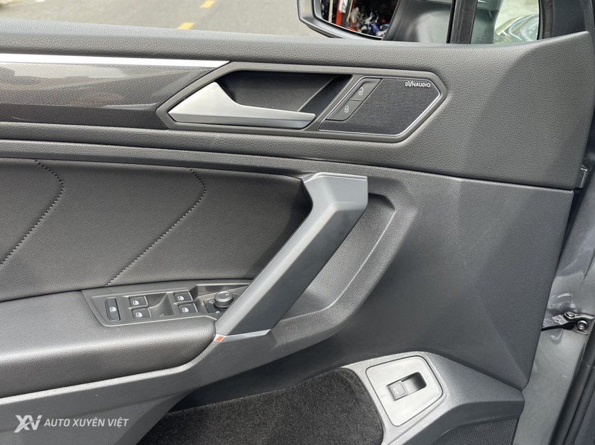 Volkswagen Tiguan Luxury S 2.0AT 4x4 2020 Volkswagen Tiguan Luxury S 2.0AT 4x4 2020