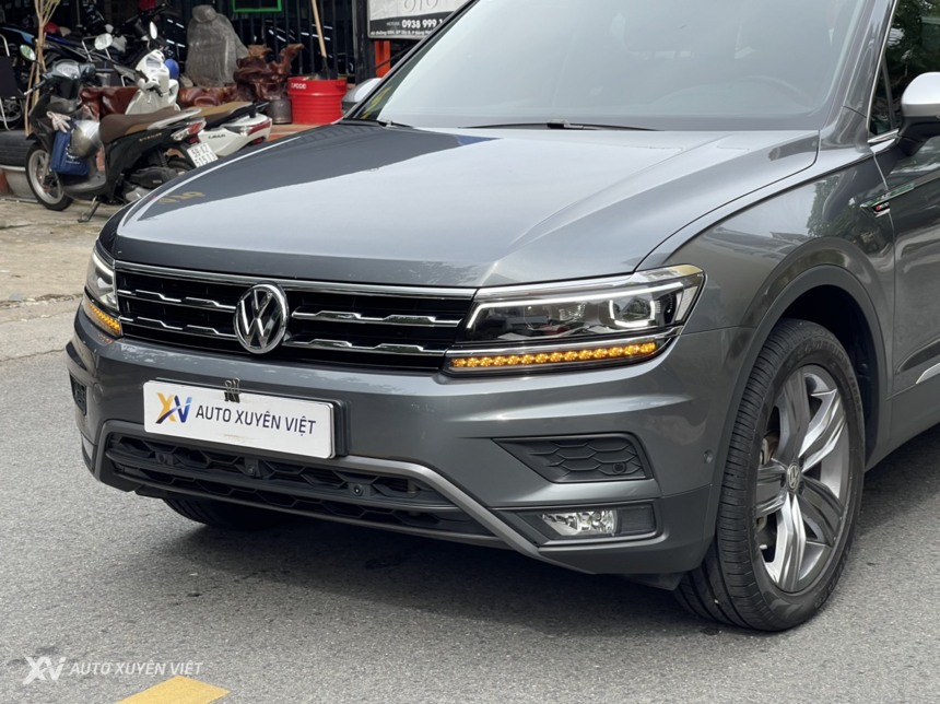 Volkswagen Tiguan Luxury S 2.0AT 4x4 2020 Volkswagen Tiguan Luxury S 2.0AT 4x4 2020