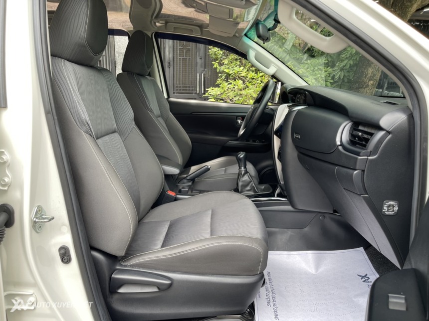 Toyota Fortuner G MT 2023 Máy Dầu Toyota Fortuner G MT 2023 Máy Dầu