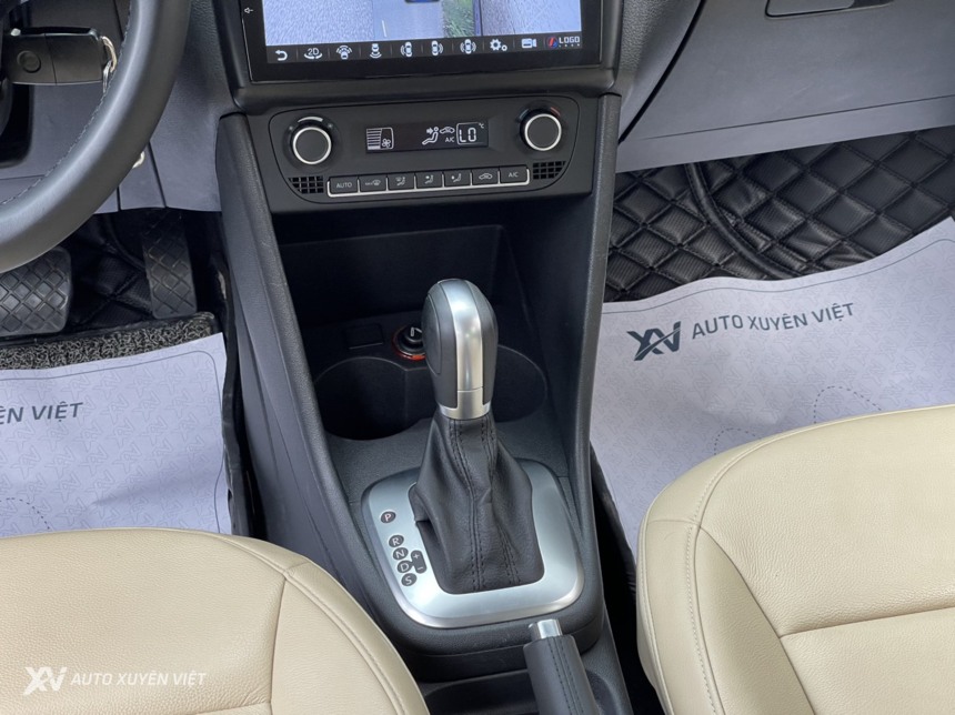 Volkswagen Polo Hatchback 1.6AT 2020