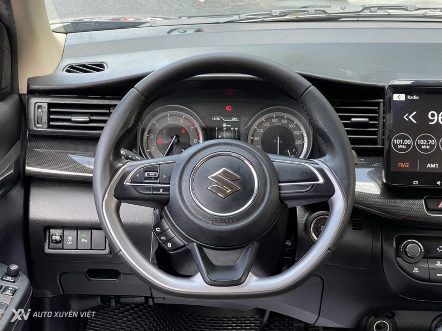 Suzuki XL7 1.5AT 2022