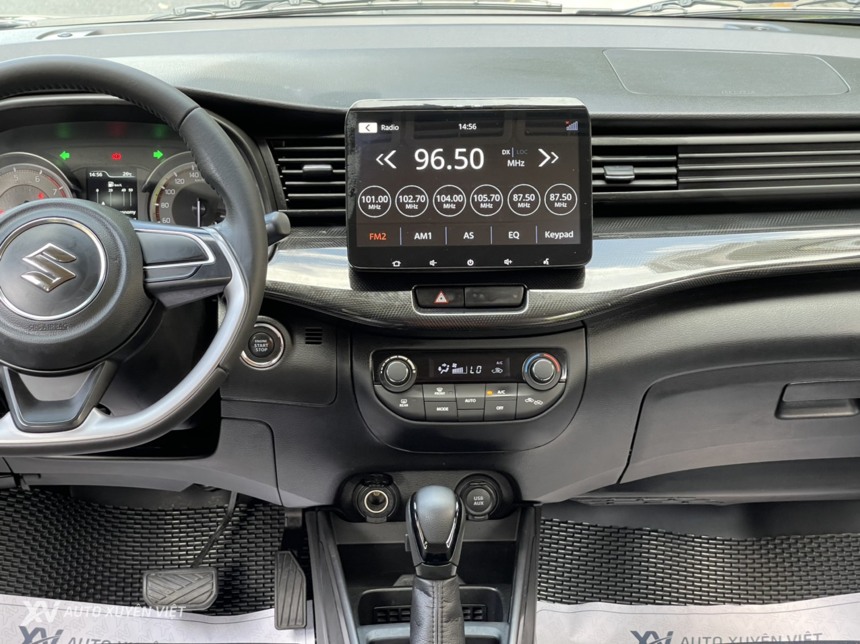 Suzuki XL7 1.5AT 2022