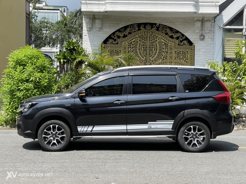 Suzuki XL7 1.5AT 2022