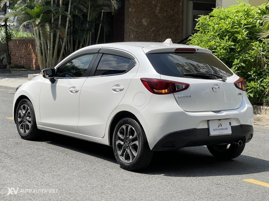 Mazda 2 Hatchback 1.5AT 2015