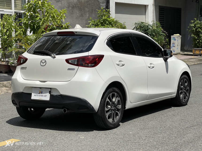 Mazda 2 Hatchback 1.5AT 2015