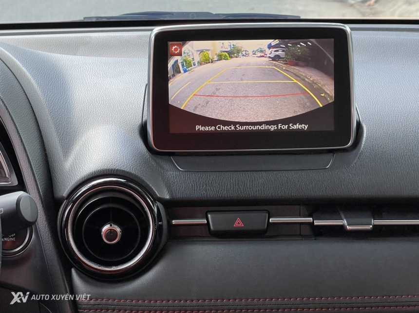 Mazda 2 Hatchback 1.5AT 2015