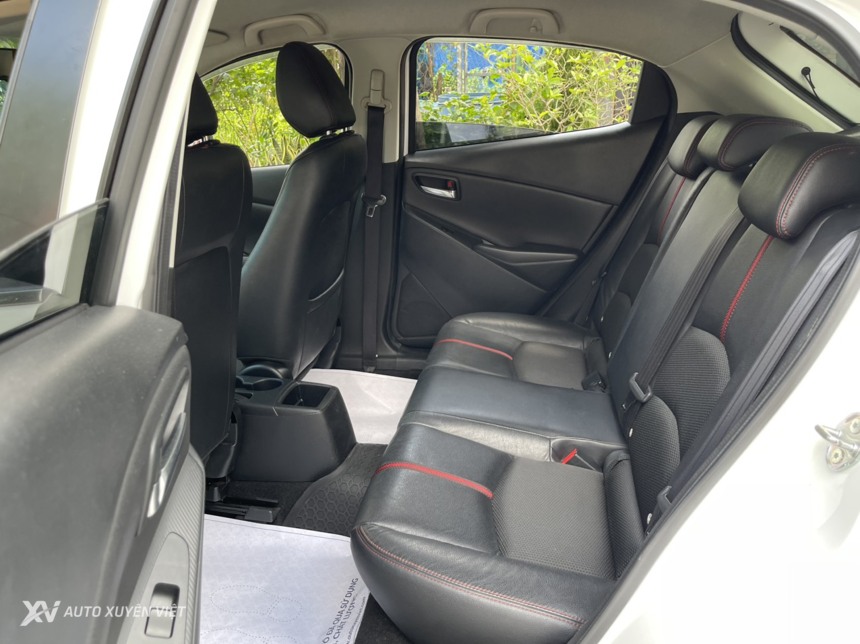 Mazda 2 Hatchback 1.5AT 2015