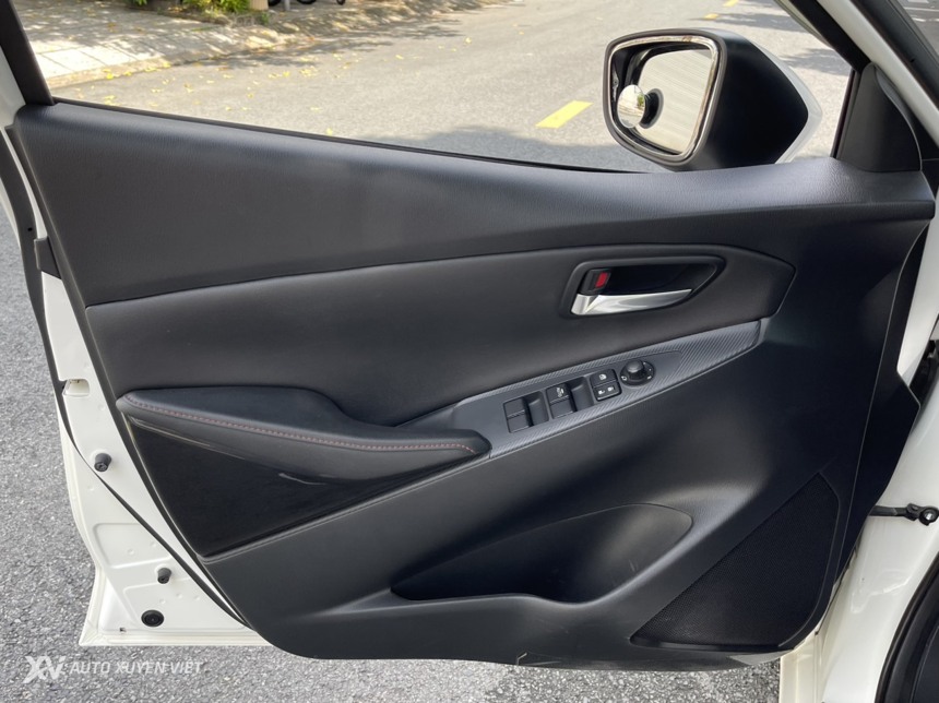 Mazda 2 Hatchback 1.5AT 2015