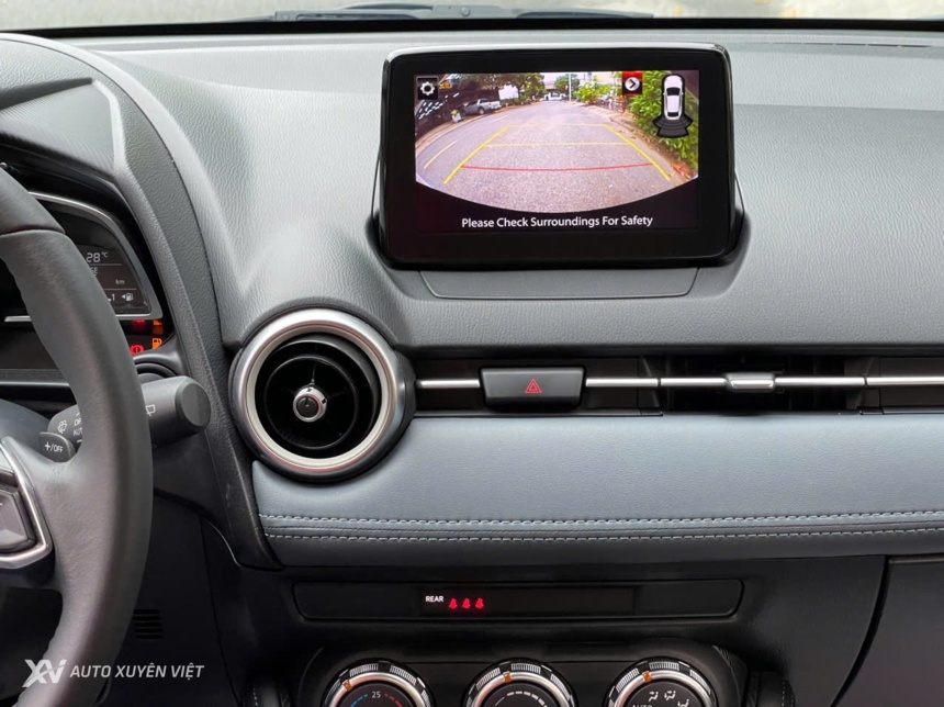 Mazda 2 Sport Luxury 1.5AT 2023 Mazda 2 Sport Luxury 1.5AT 2023