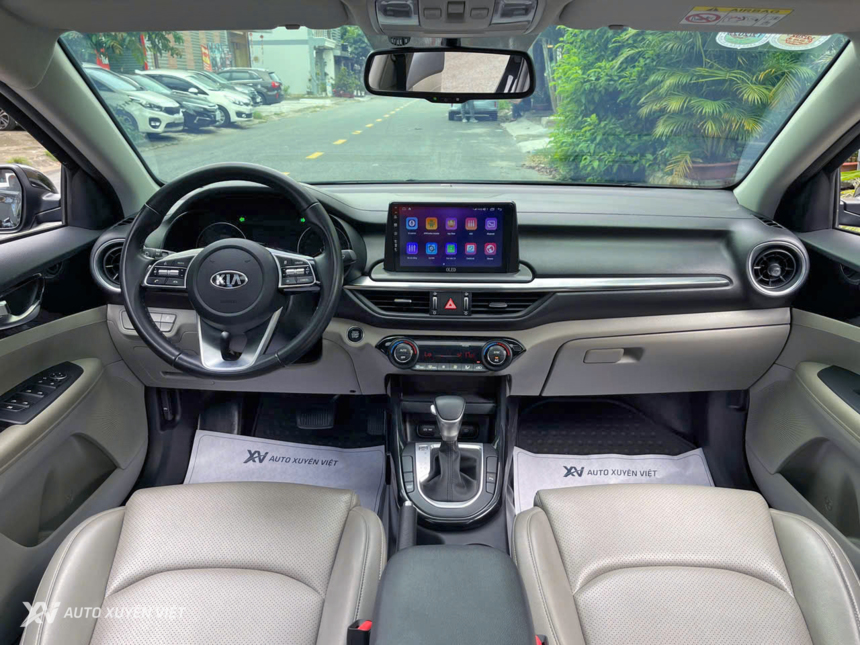 Kia Cerato 1.6AT Luxury 2021 Kia Cerato 1.6AT Luxury 2021