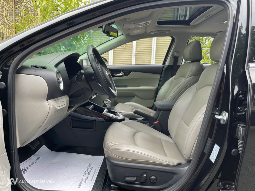 Kia Cerato 1.6AT Luxury 2021 Kia Cerato 1.6AT Luxury 2021