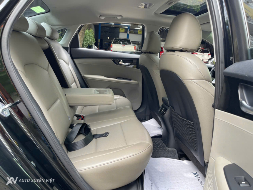 Kia Cerato 1.6AT Luxury 2021 Kia Cerato 1.6AT Luxury 2021