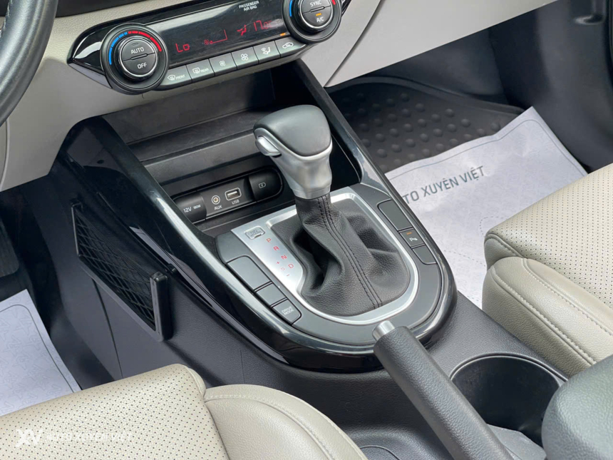 Kia Cerato 1.6AT Luxury 2021 Kia Cerato 1.6AT Luxury 2021