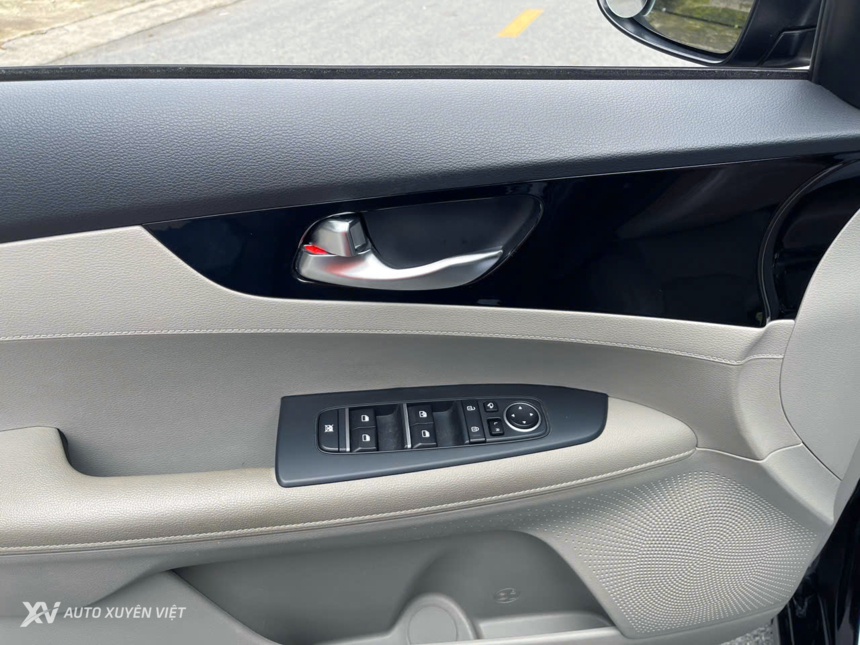 Kia Cerato 1.6AT Luxury 2021 Kia Cerato 1.6AT Luxury 2021