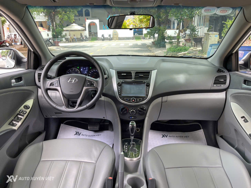 Hyundai Accent Blue Hatchback 2015 Hyundai Accent Blue Hatchback 2015