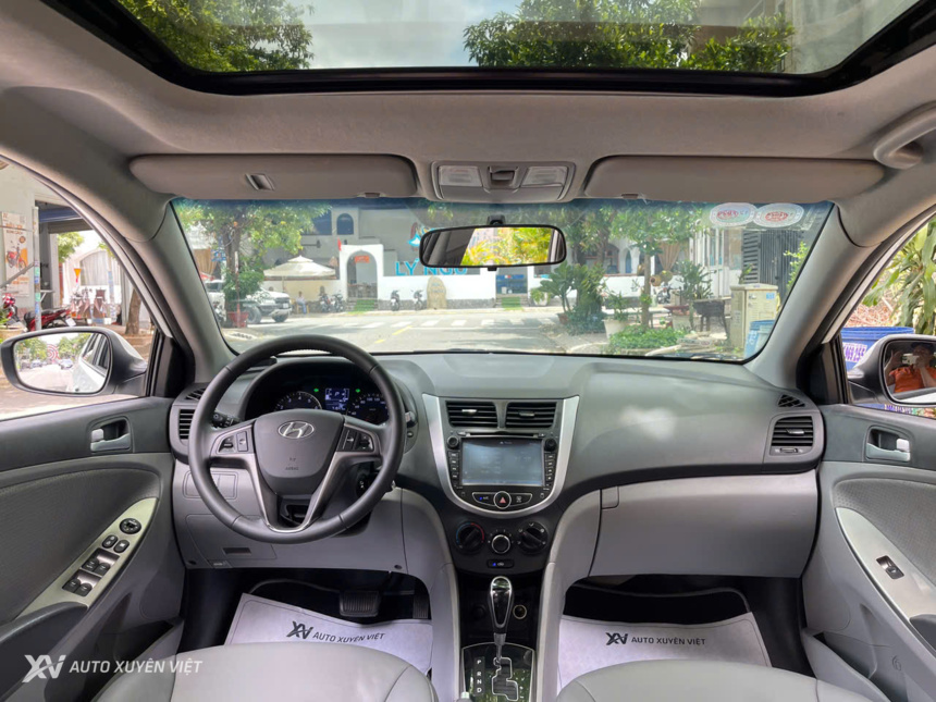 Hyundai Accent Blue Hatchback 2015 Hyundai Accent Blue Hatchback 2015