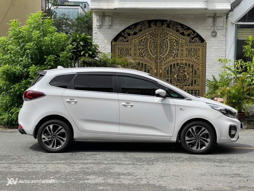 Kia Rondo 2.0 GMT 2017 Số Sàn Kia Rondo 2.0 GMT 2017 Số Sàn