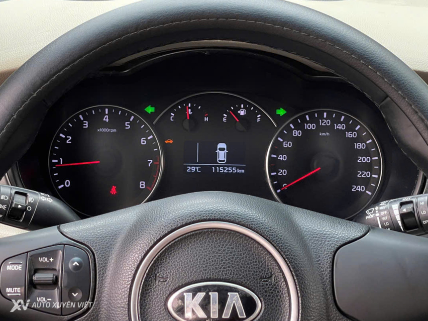 Kia Rondo 2.0 GMT 2017 Số Sàn Kia Rondo 2.0 GMT 2017 Số Sàn